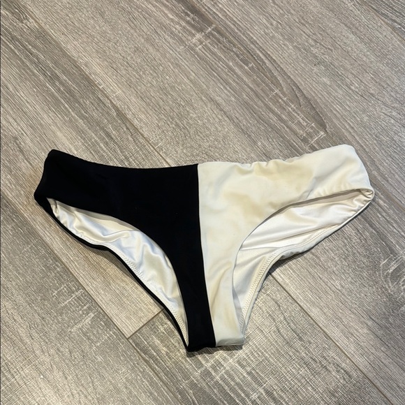 Victoria's Secret The Cheeky Hipster Colorblock Bikini Bottoms XS - Picture 1 of 3